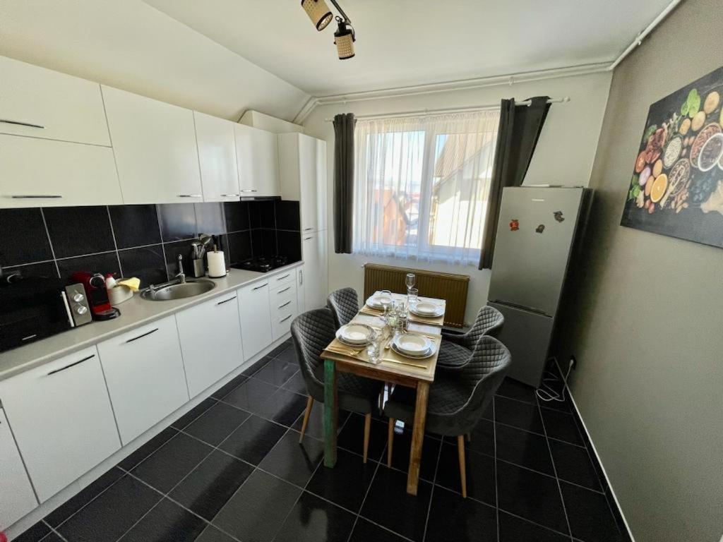 N & G Apartments Rîşnov 외부 사진